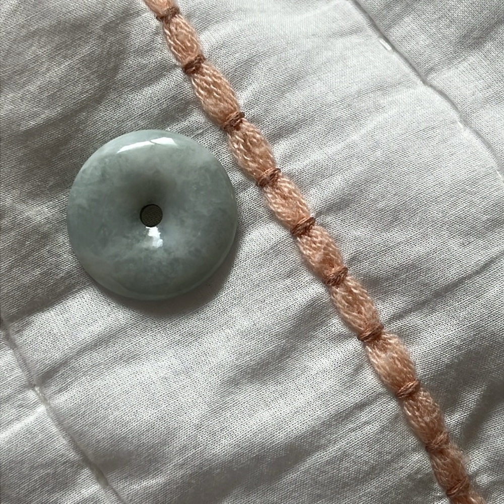 JADE DONUT PENDANT - Picture 3 of 4